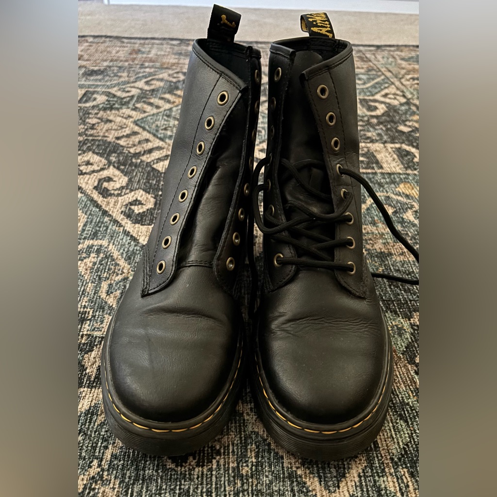 Womens Brand New Doc Martin Boots Size 10 Womens Size 9 Men